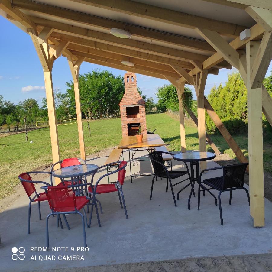 Mirella33 Palić Exterior foto